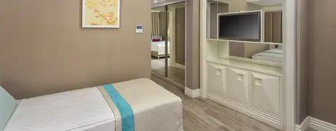 Family Room (Forest View) at Light Upon Light: Türkiye 2027 - view 2